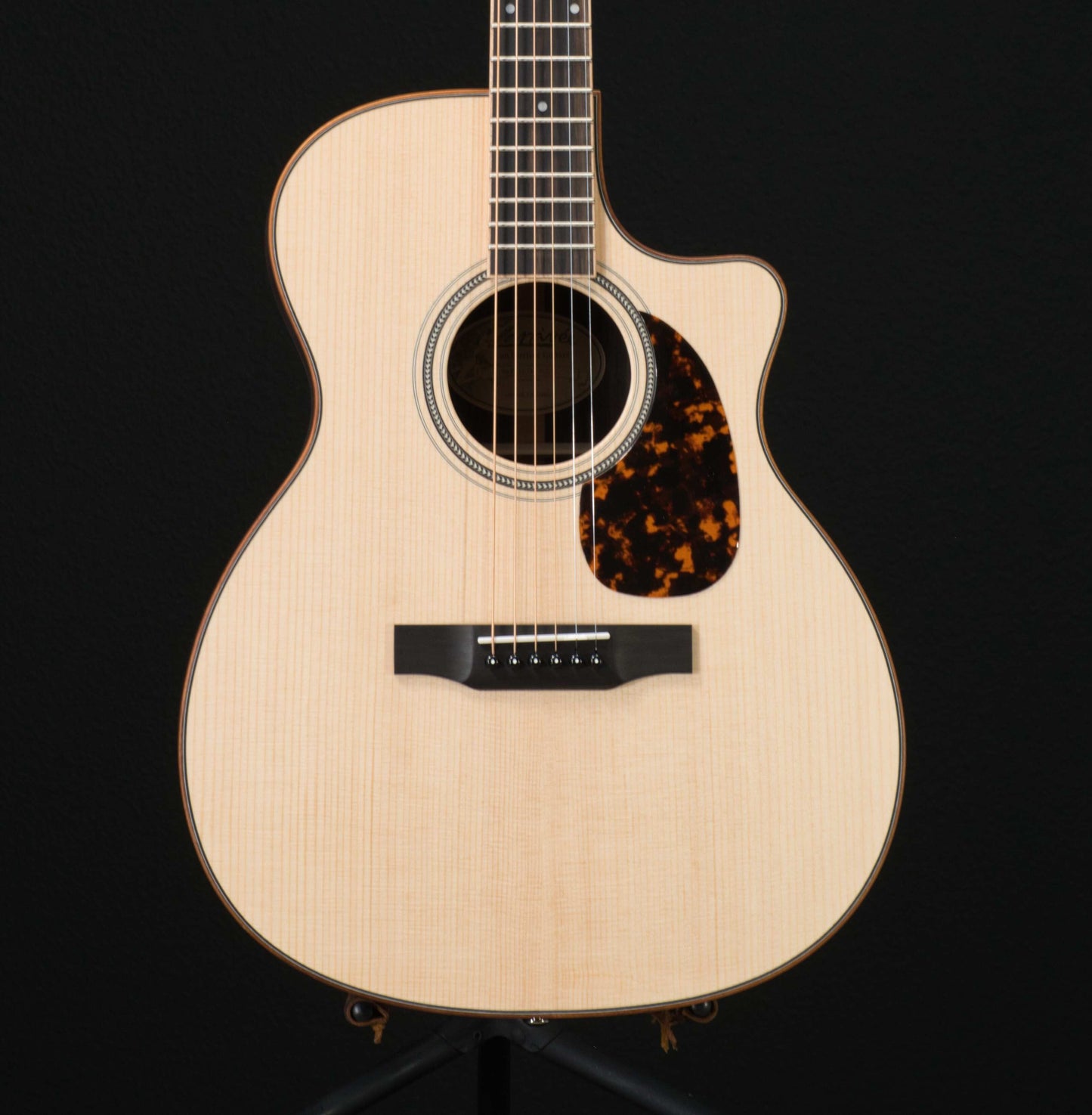 Larrivee OMV-03R Rosewood & Sitka Koa binding