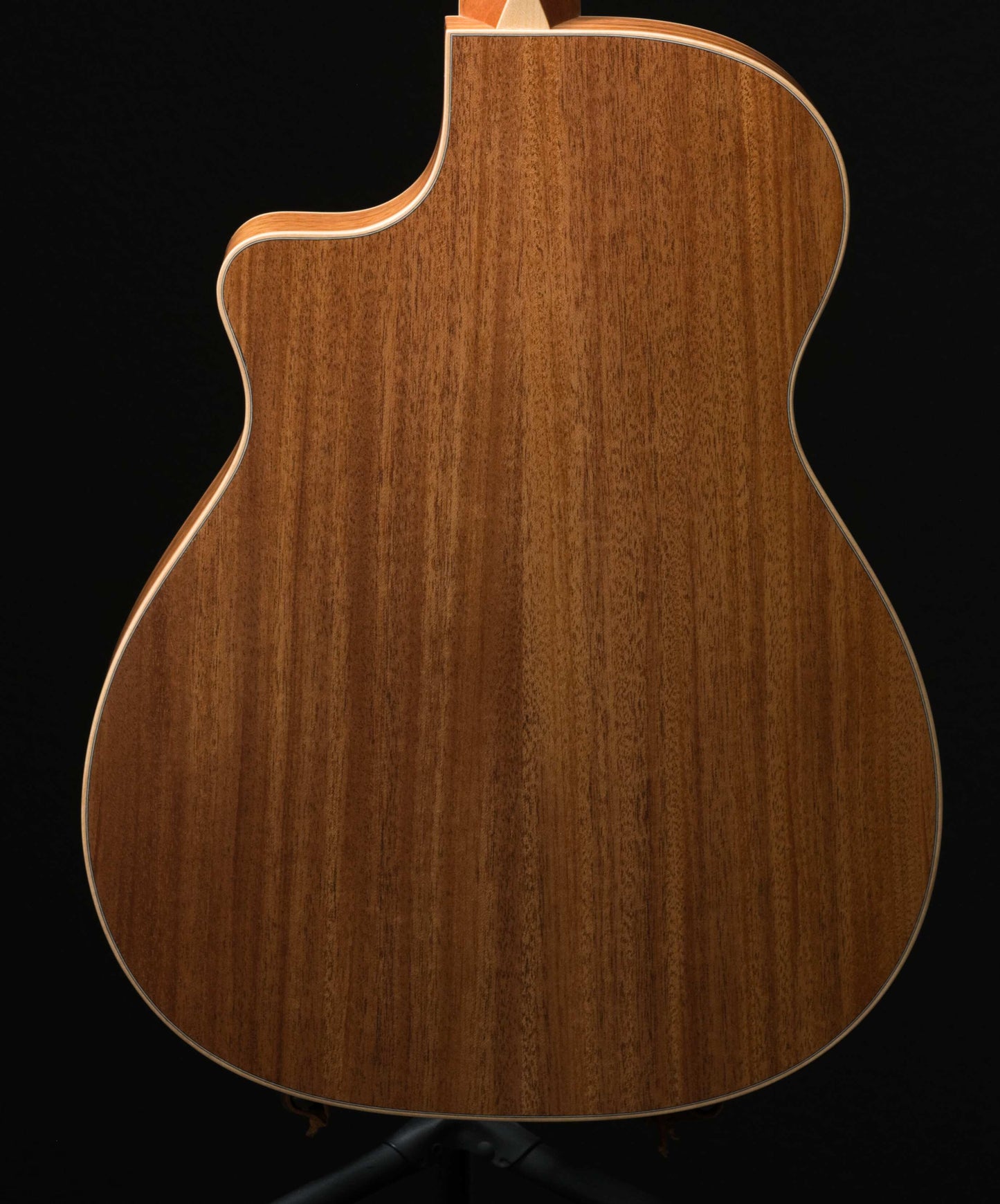 Larrivee OMV-03M Mahogany & Sitka