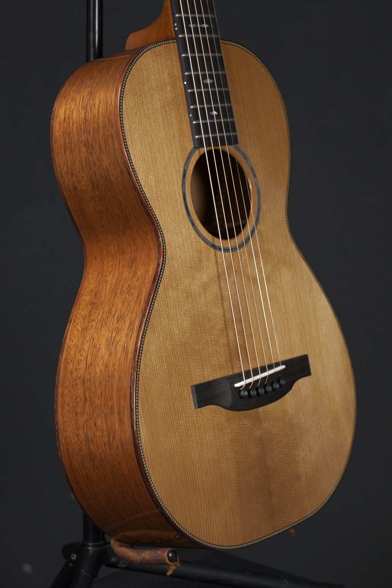 Boucher HG-44-M Mahogany & Torrefied Adirondack