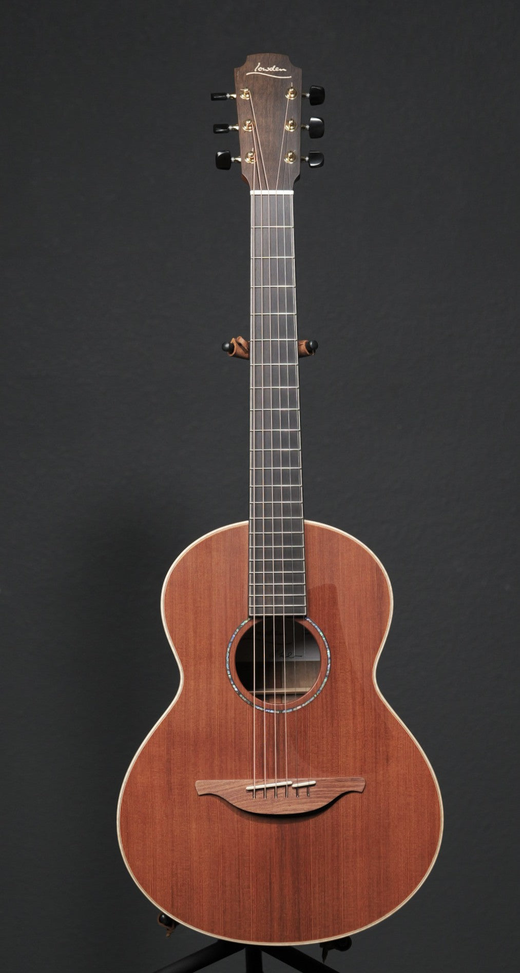 Lowden WL-35 Walnut & Sinker Redwood 2022