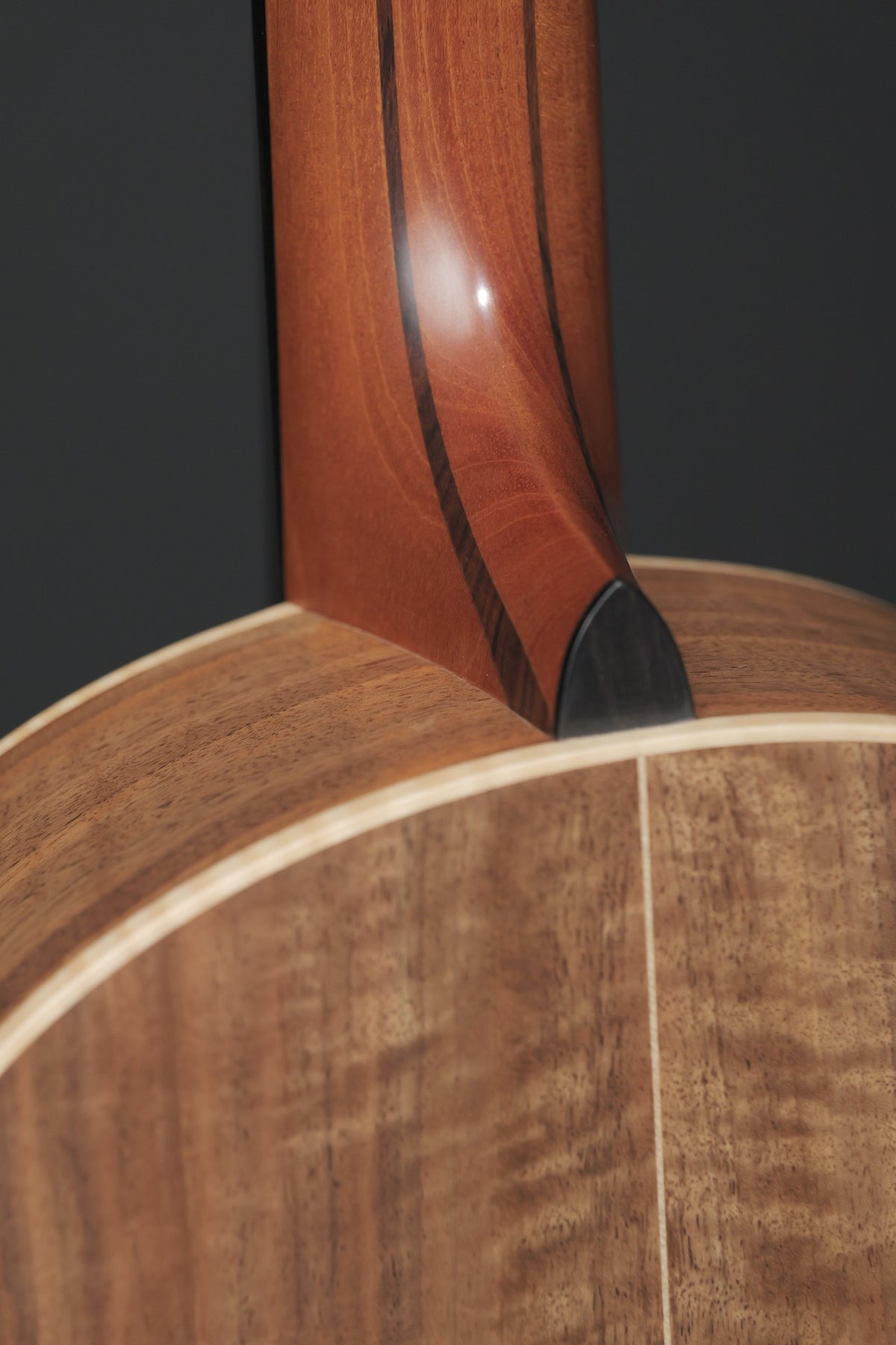 Lowden WL-35 Walnut & Sinker Redwood 2022