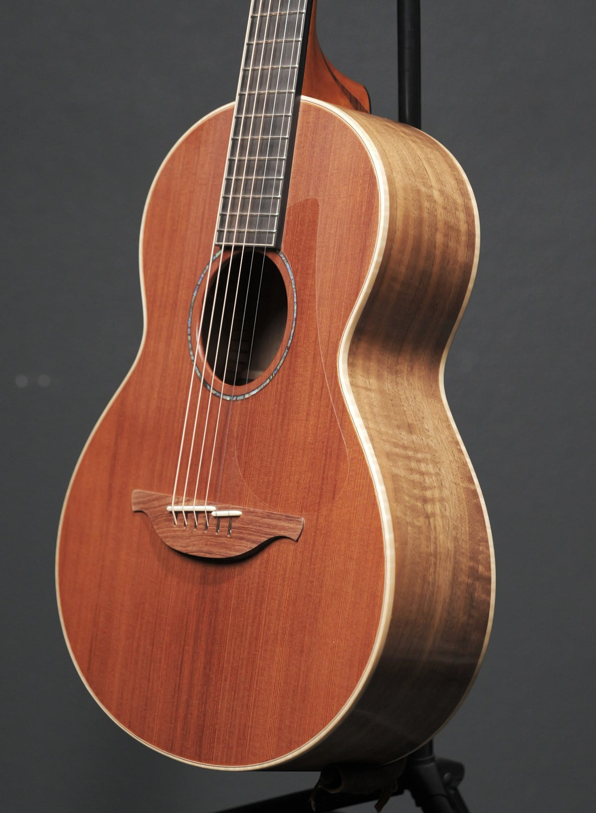 Lowden WL-35 Walnut & Sinker Redwood 2022