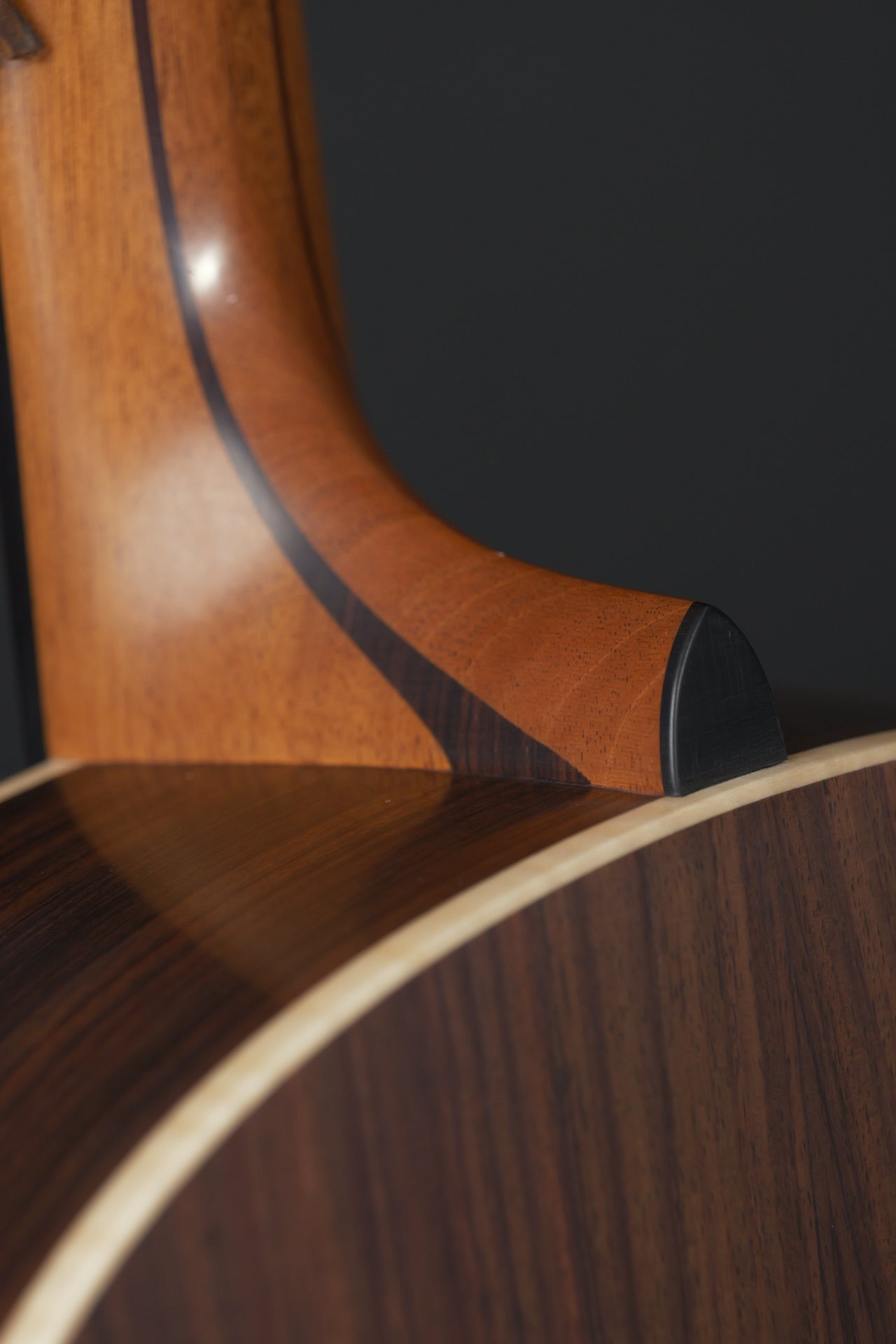 Lowden F-32+ East Indian Rosewood & Adirondack Spruce