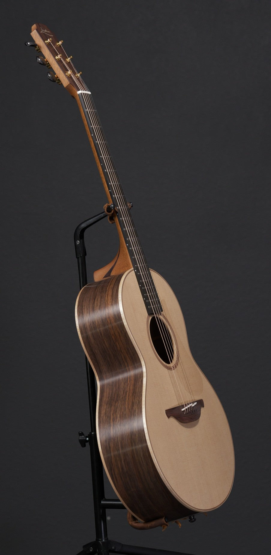 Lowden S-21 Walnut