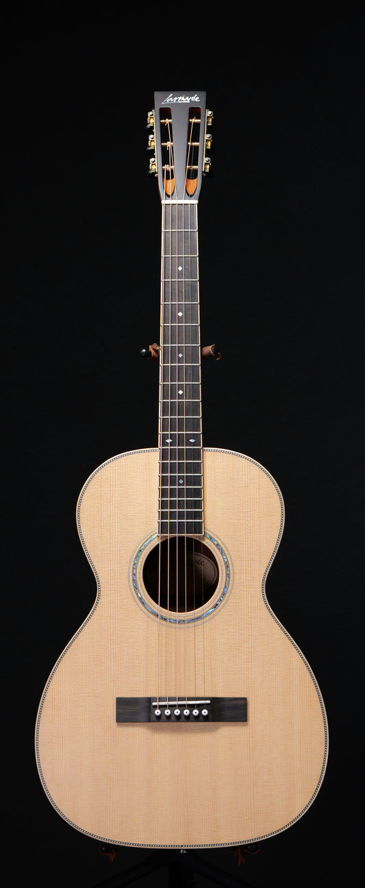 Larrivee 00-40MR Madagascar Rosewood 24.75" Short Scale