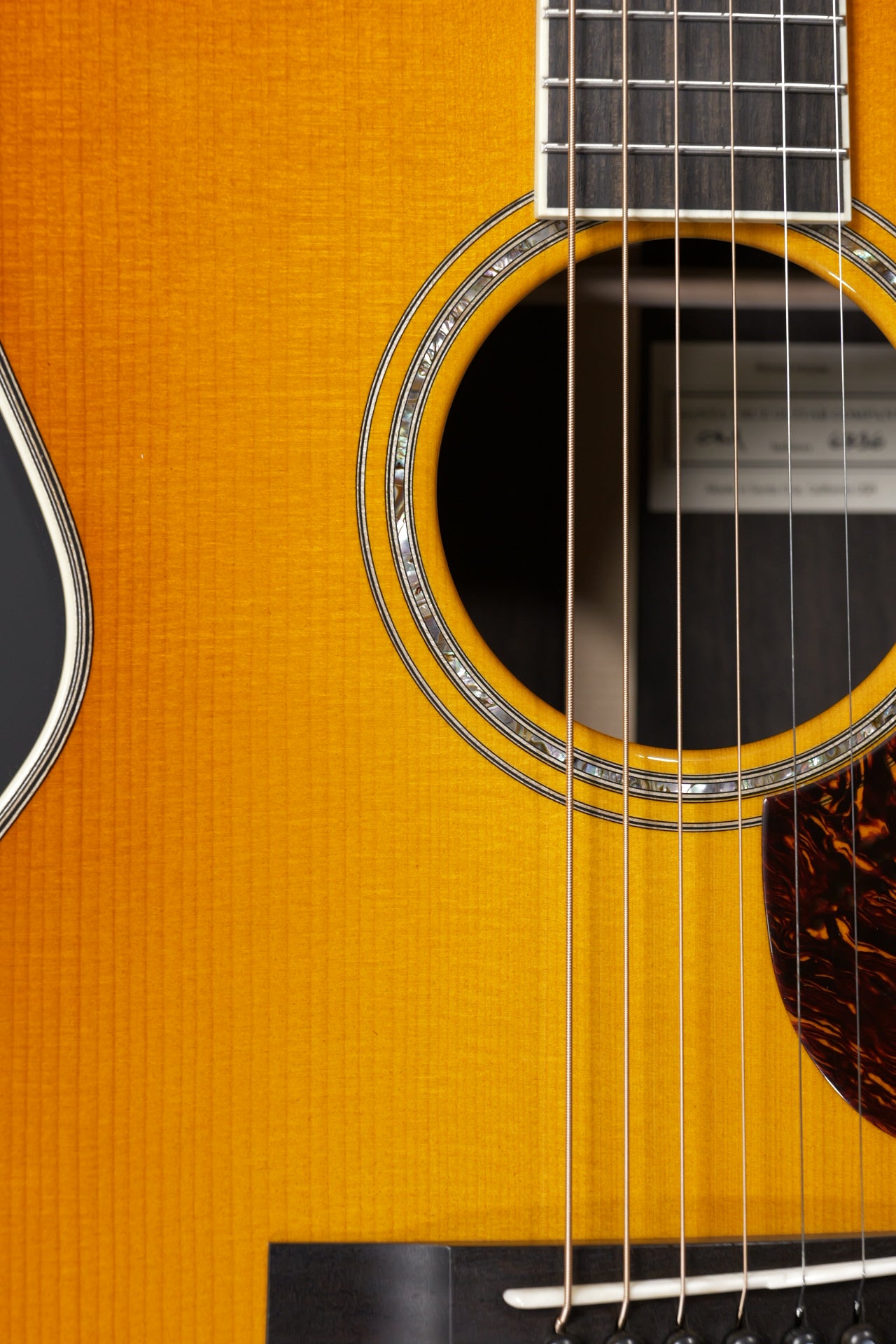 Santa Cruz OM African Blackwood & Adirondack Spruce