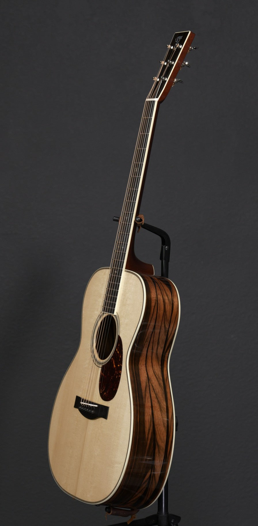 Santa Cruz OM Mun Ebony & Adirondack Spruce