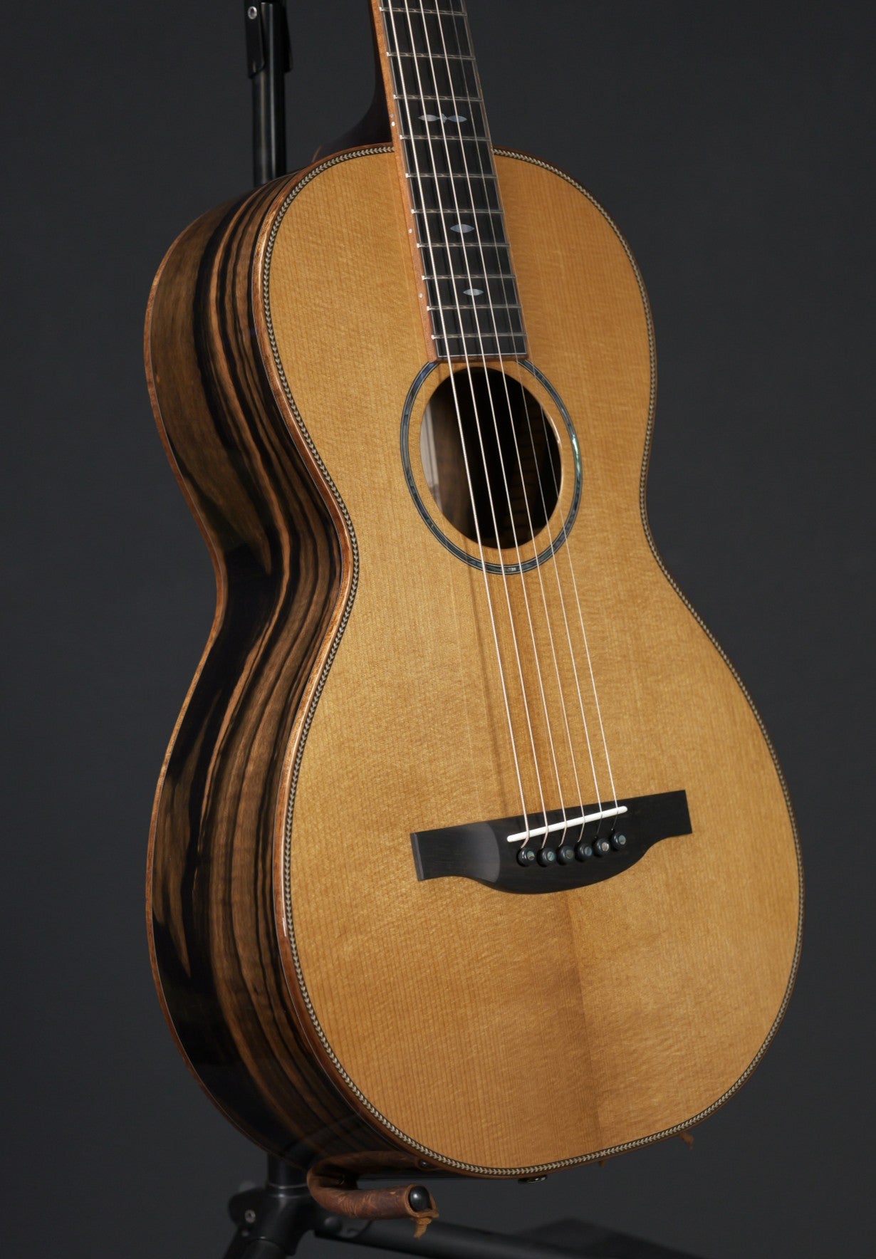 Boucher HG-194-U Ebony & Torrefied Adirondack Spruce