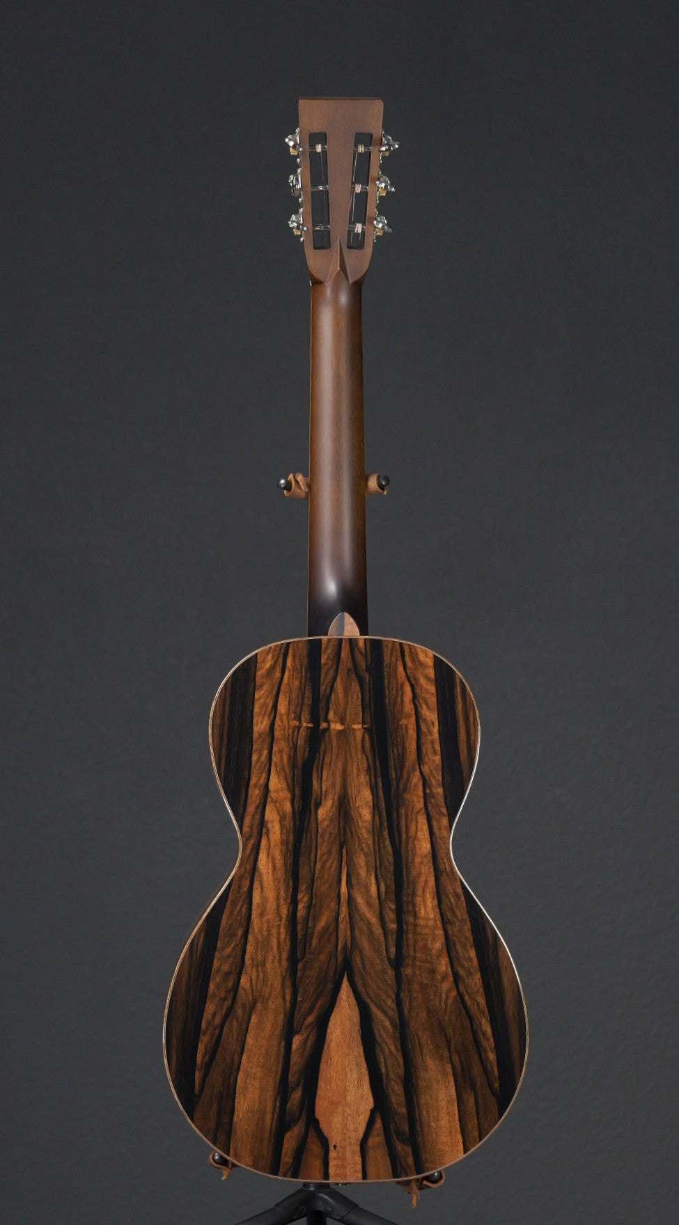Boucher HG-194-U Ebony & Torrefied Adirondack Spruce