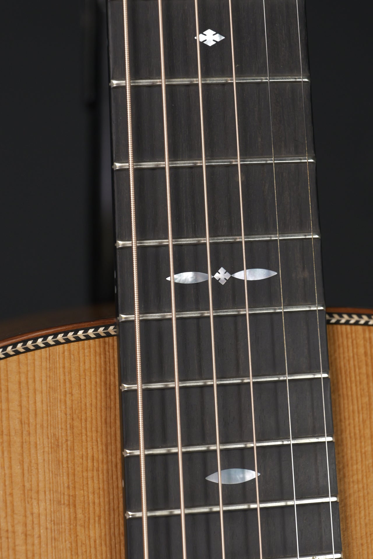 Boucher HG-44-M Mahogany & Torrefied Adirondack
