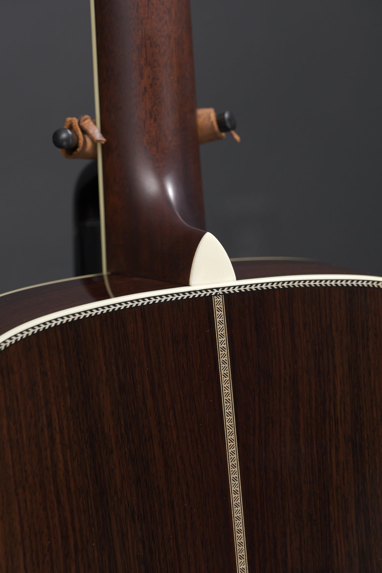 Eastman E40OM-TC Thermo-Cured Adirondack Spruce