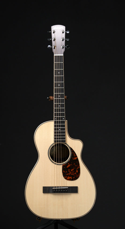Larrivee PV-03R East Indian Rosewood & Sitka Spruce