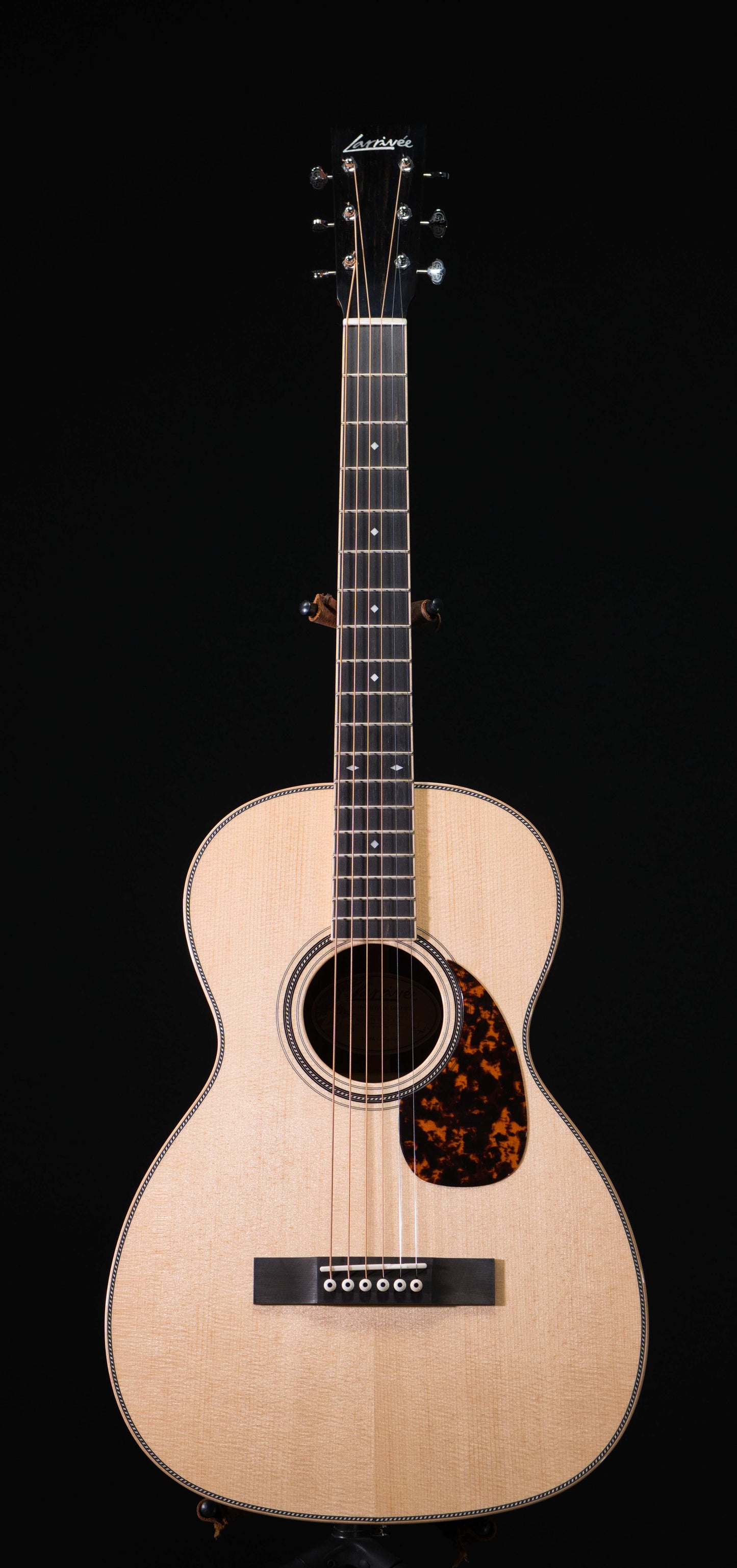 Larrivee 00-44R Gloss Rosewood & Sitka