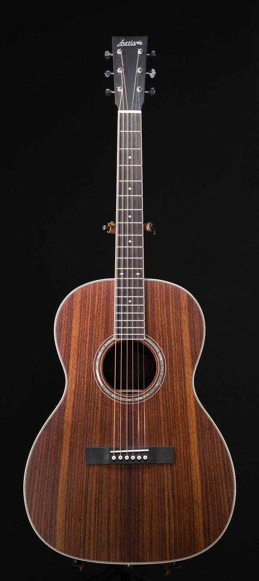 Larrivee 000-40R solid Rosewood Short Scale 24.75"