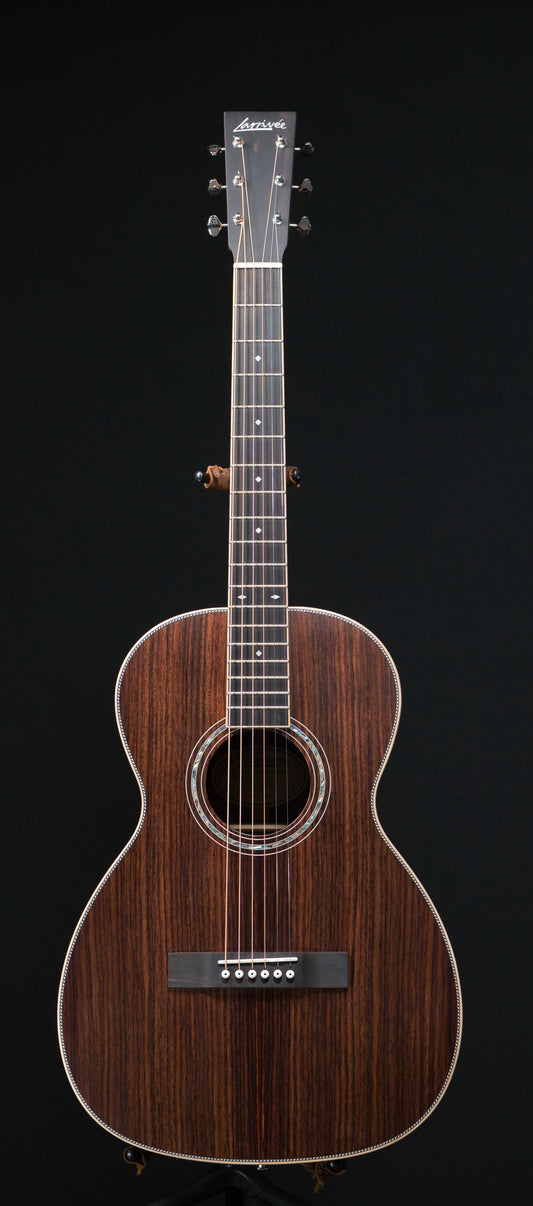 Larrivee 00-40R Solid Rosewood short scale 24.75"