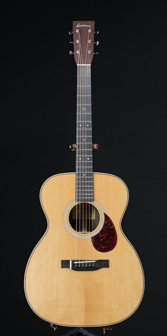 Eastman E20OM-MT-TC Madagascar Rosewood & Torrefied Adirondack