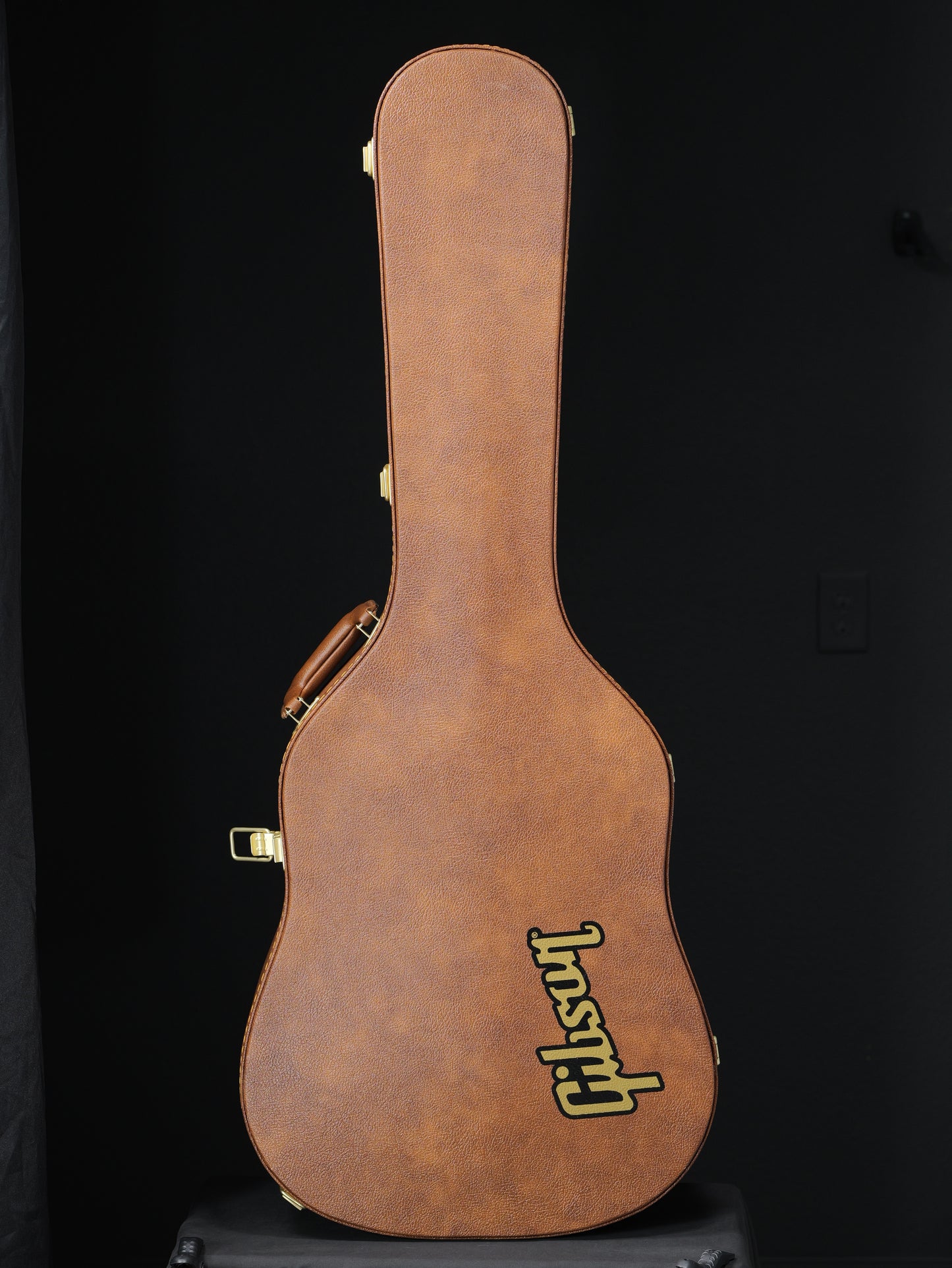 Gibson J-35 2023