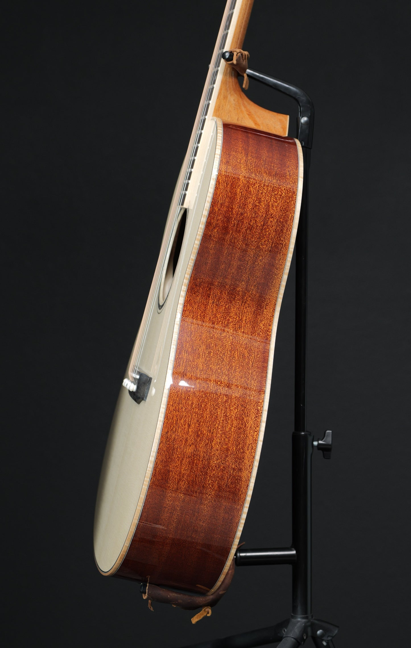 Larrivee L-05 Presentation Moon Spruce