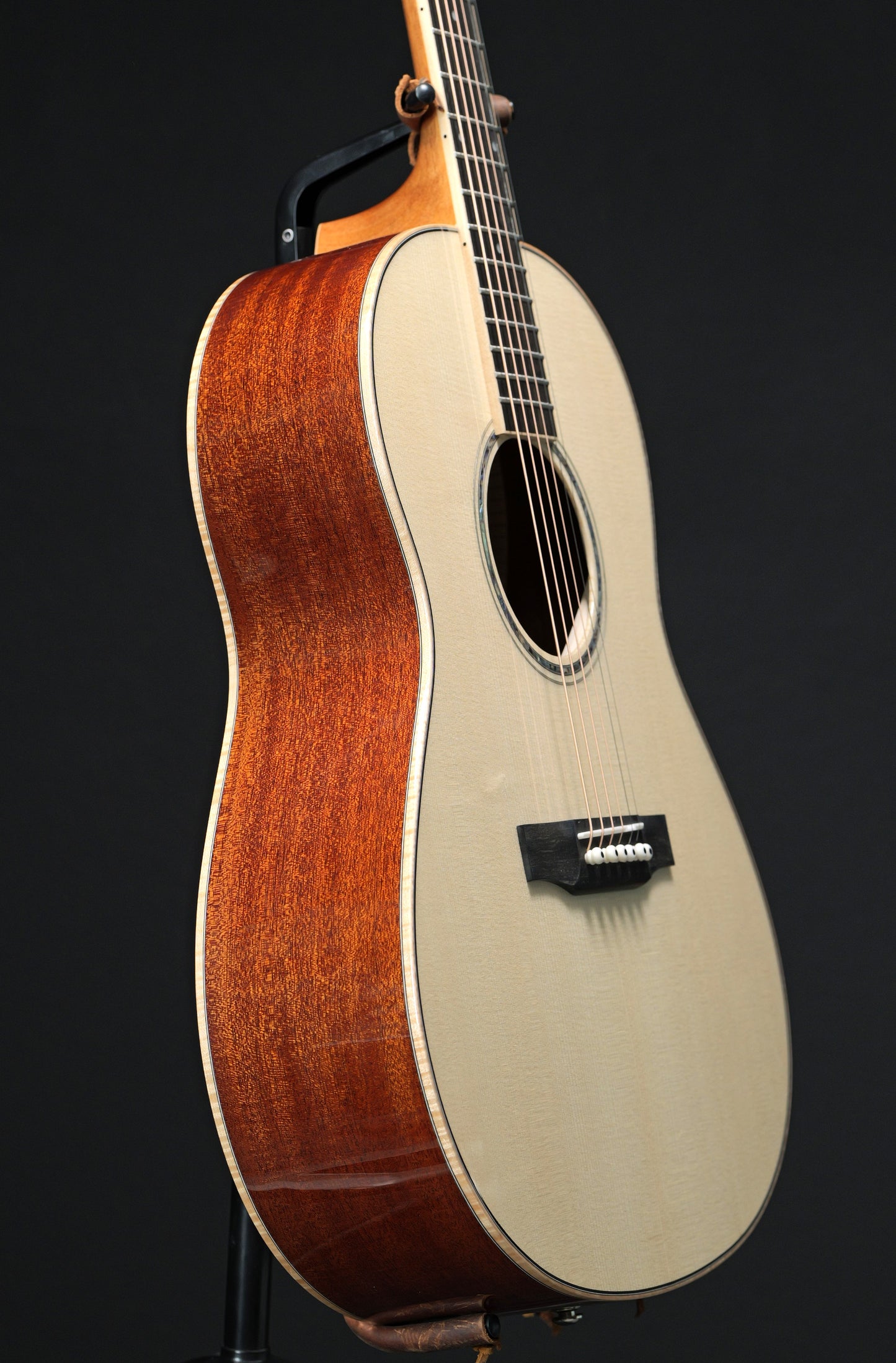 Larrivee L-05 Presentation Moon Spruce