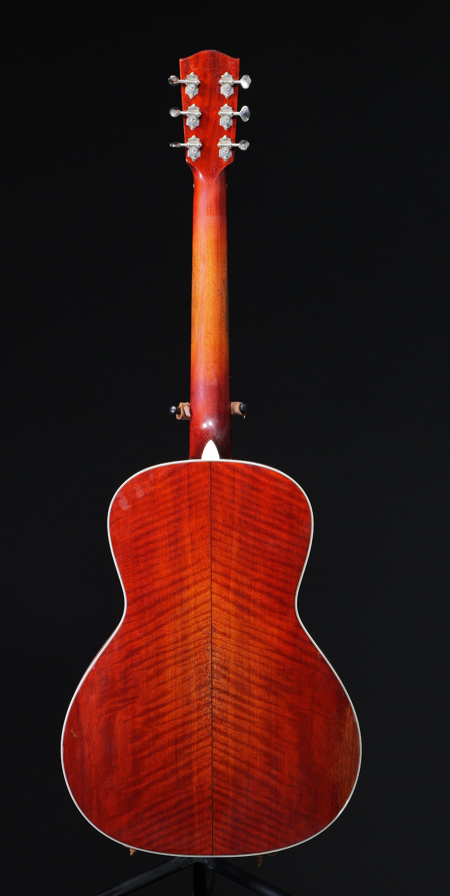Eastman E10OOSS/V B-Stock