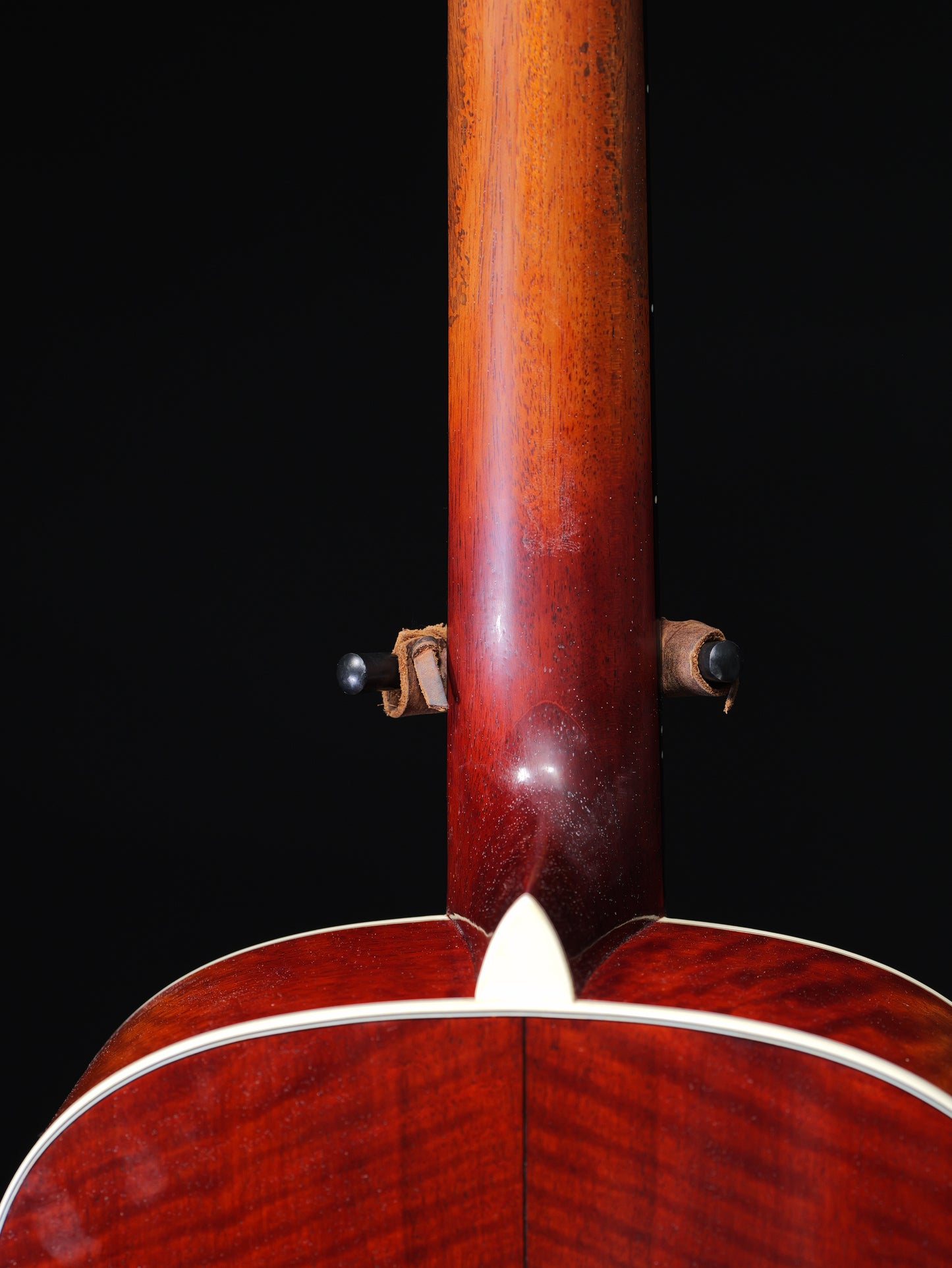 Eastman E10OOSS/V B-Stock