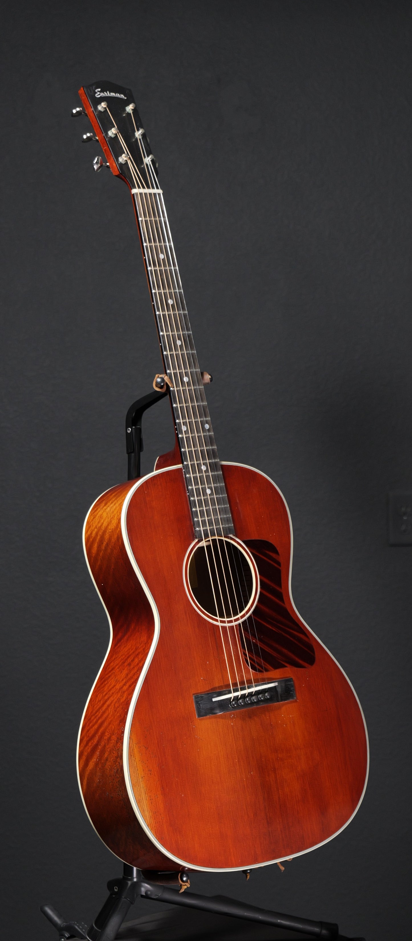 Eastman E10OOSS/V