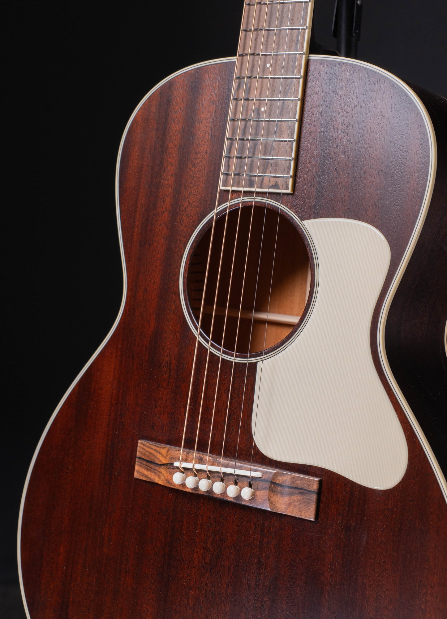 Bourgeois Blues 14 fret Mahogany