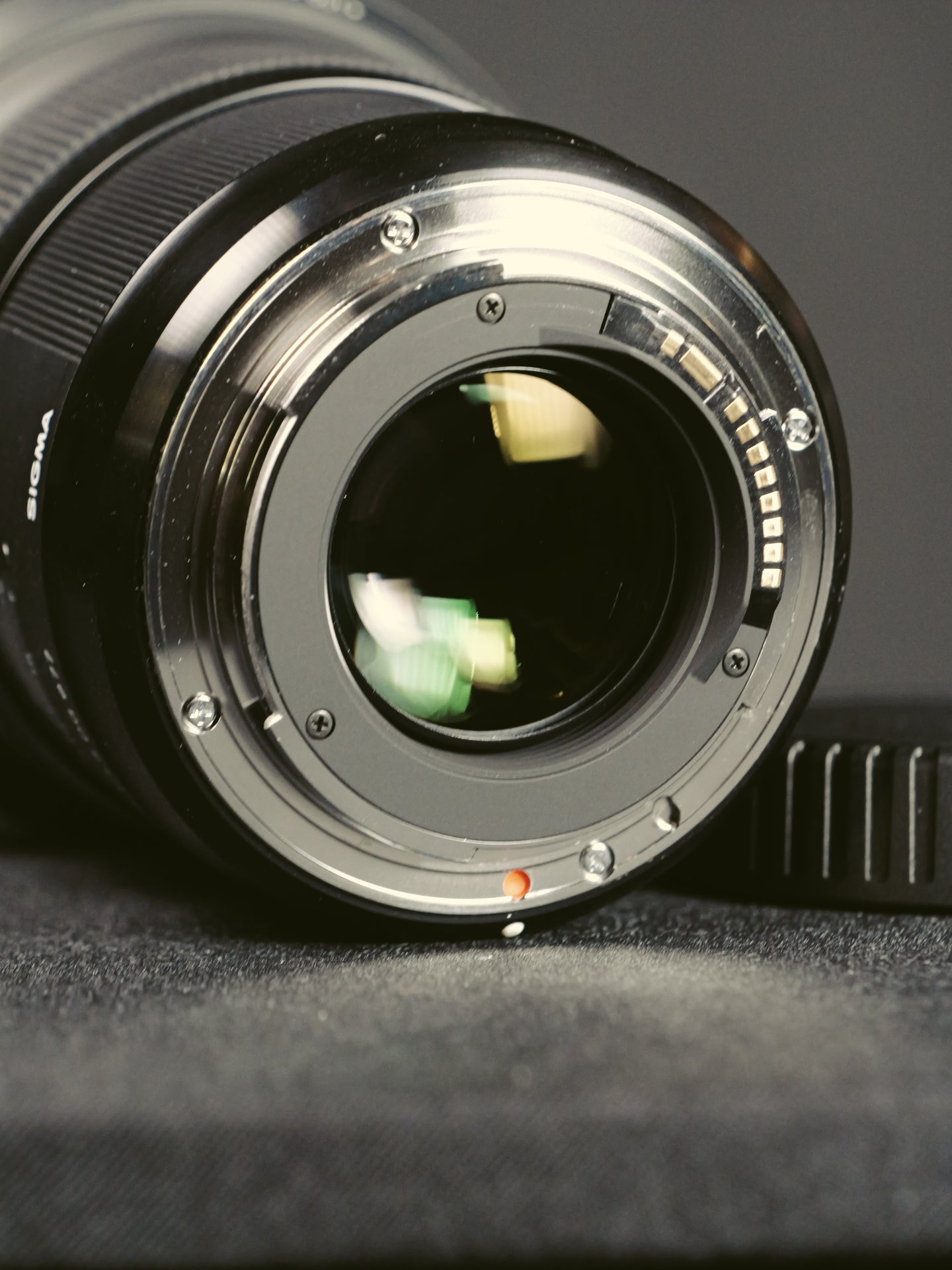 Sigma 24mm f/1.4 DG HSM ART - Canon EF Fit Camera Lens